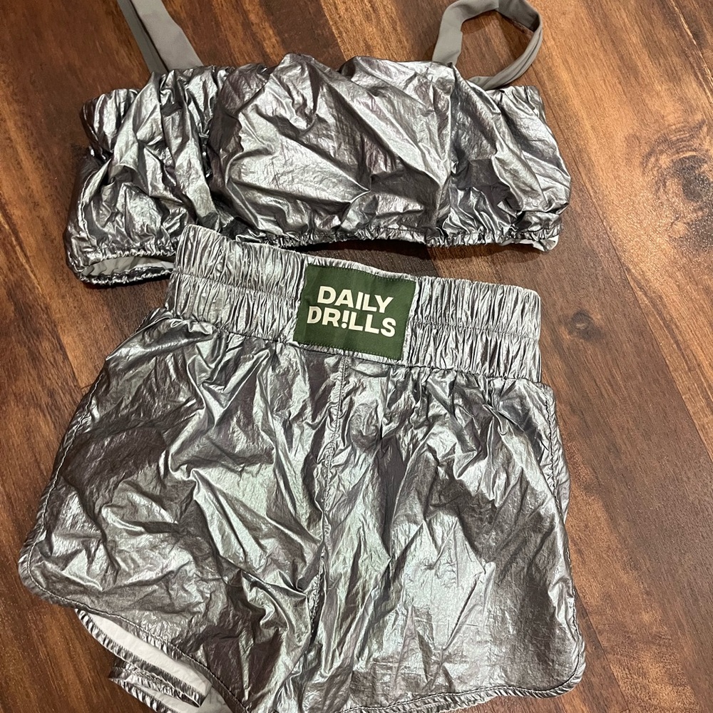 Daily drills shorts and bubble top set!